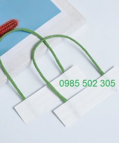 Quai giấy xoắn màu xanh lá