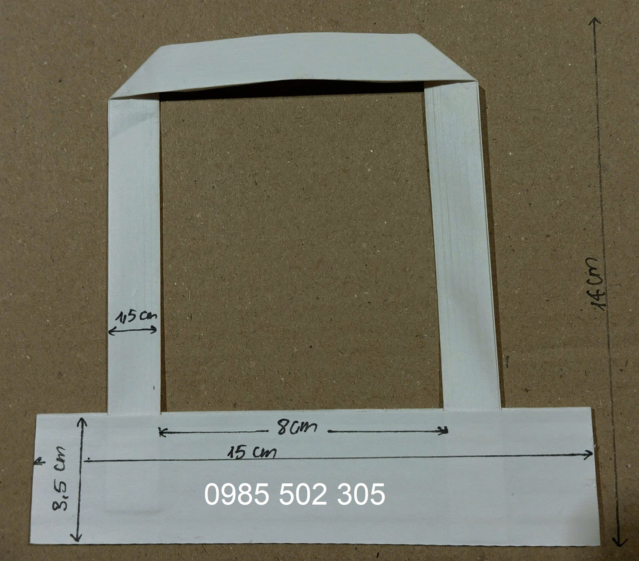 Quai túi giấy kraft dẹt trắng 15cm